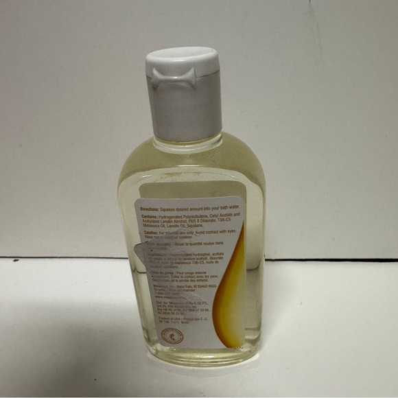 Renew Bath Oil Soften Nourish Conditioning Benefits Health  4 OZ - Picture 3 of 3